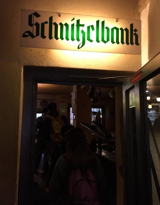 Schnitzelbank