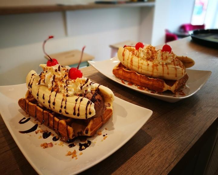 Lily's Waffel Bar & Café